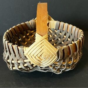 Buttocks Egg Gathering Basket Handmade Small Childs Farmhouse Green Tan Woven